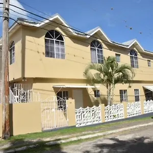  Guest house Aileen Palm Cove Ja Jamaica